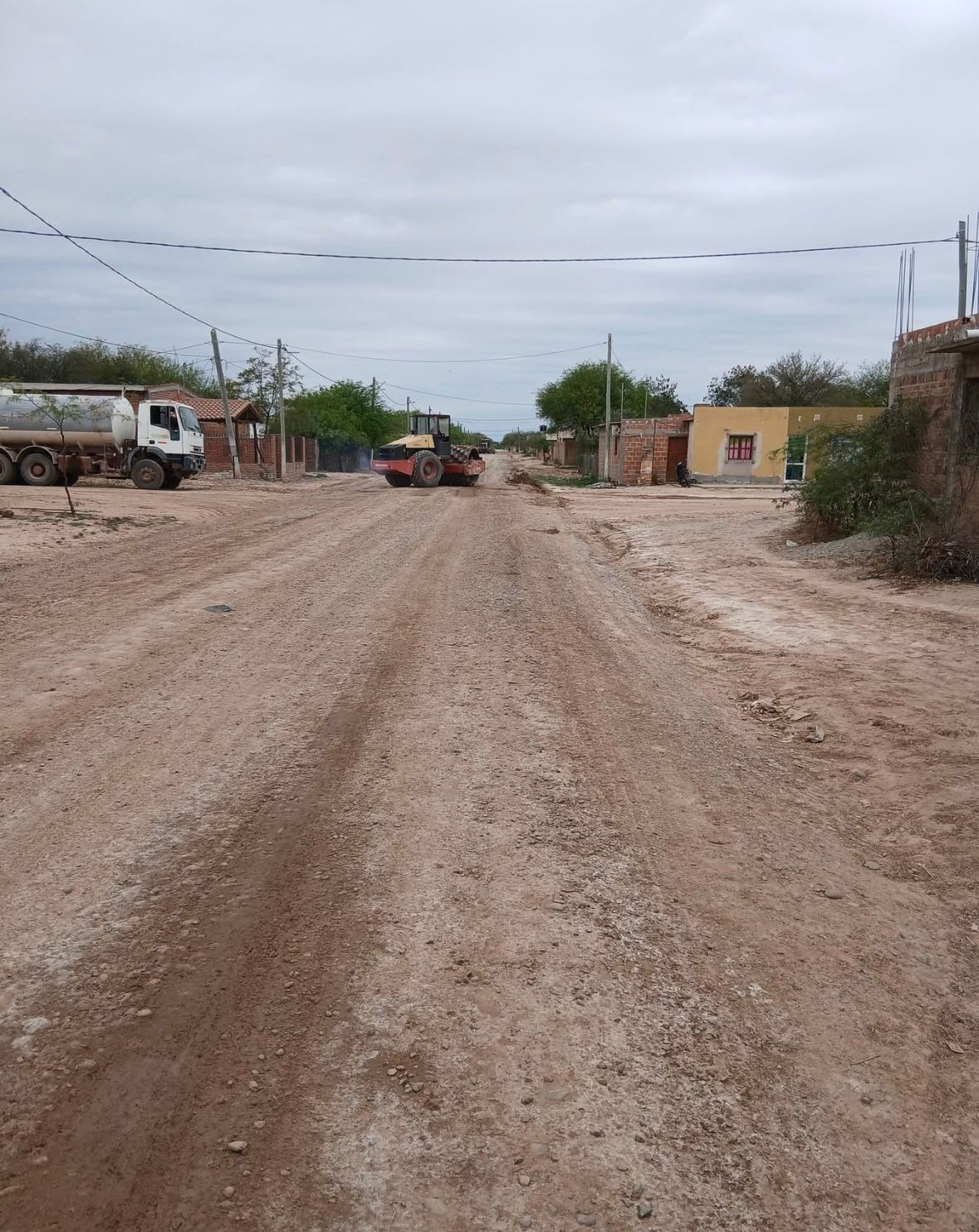 Trabajos de enripiado sobre la avenida San Martín